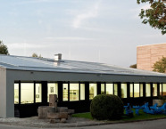 Das Gebäude der Abteilung Haushaltstechnik und Textil